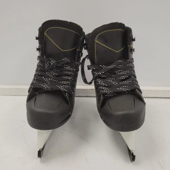 (72335-1) CCM RW300 Skates - Picture 1 of 8